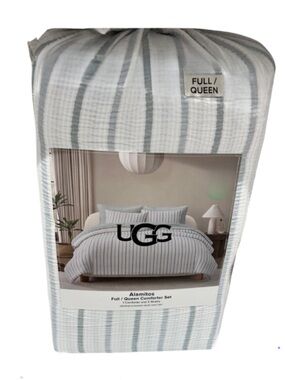 UGG Alamitos Blue and White Striped Full/Queen Comforter Set 110”x92”